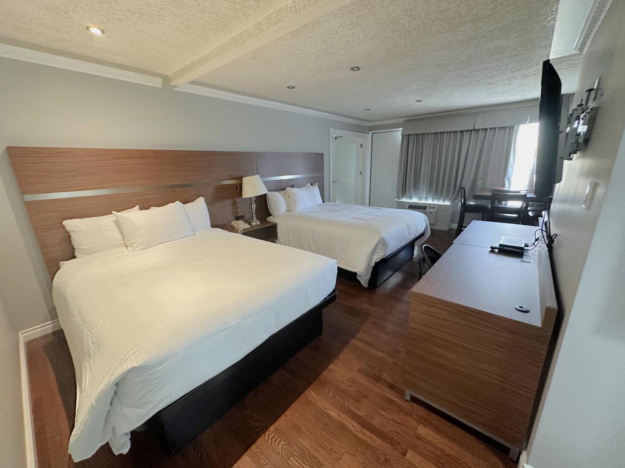 Hotel Baymont By Wyndham Edson Exteriér fotografie