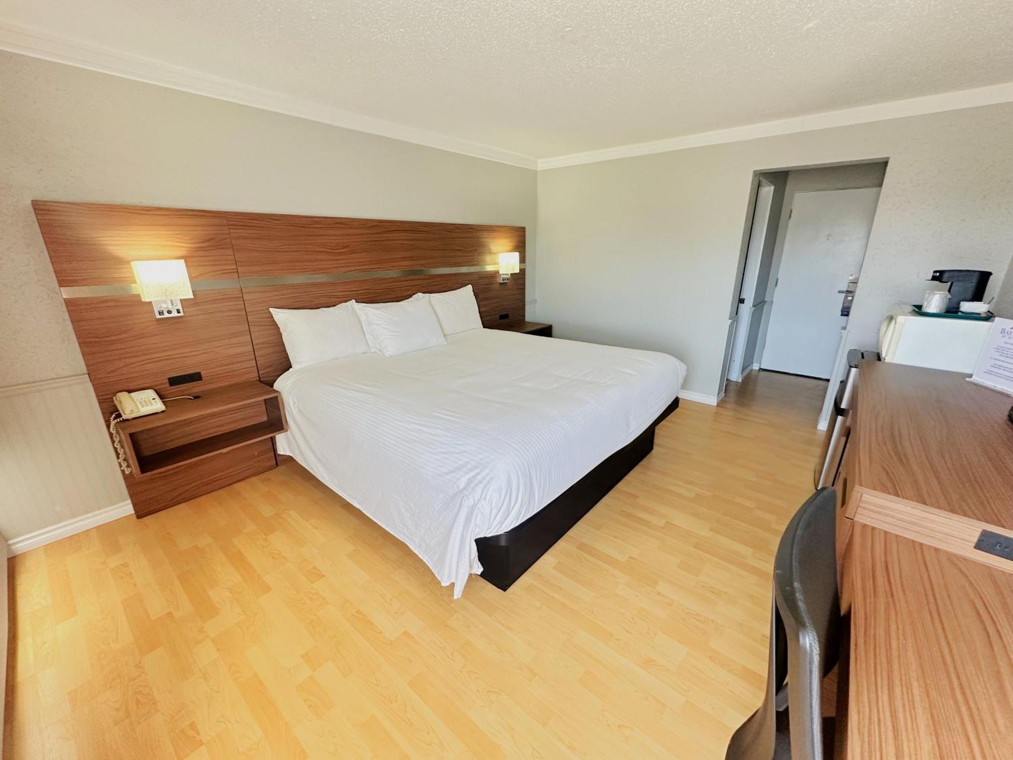 Hotel Baymont By Wyndham Edson Exteriér fotografie