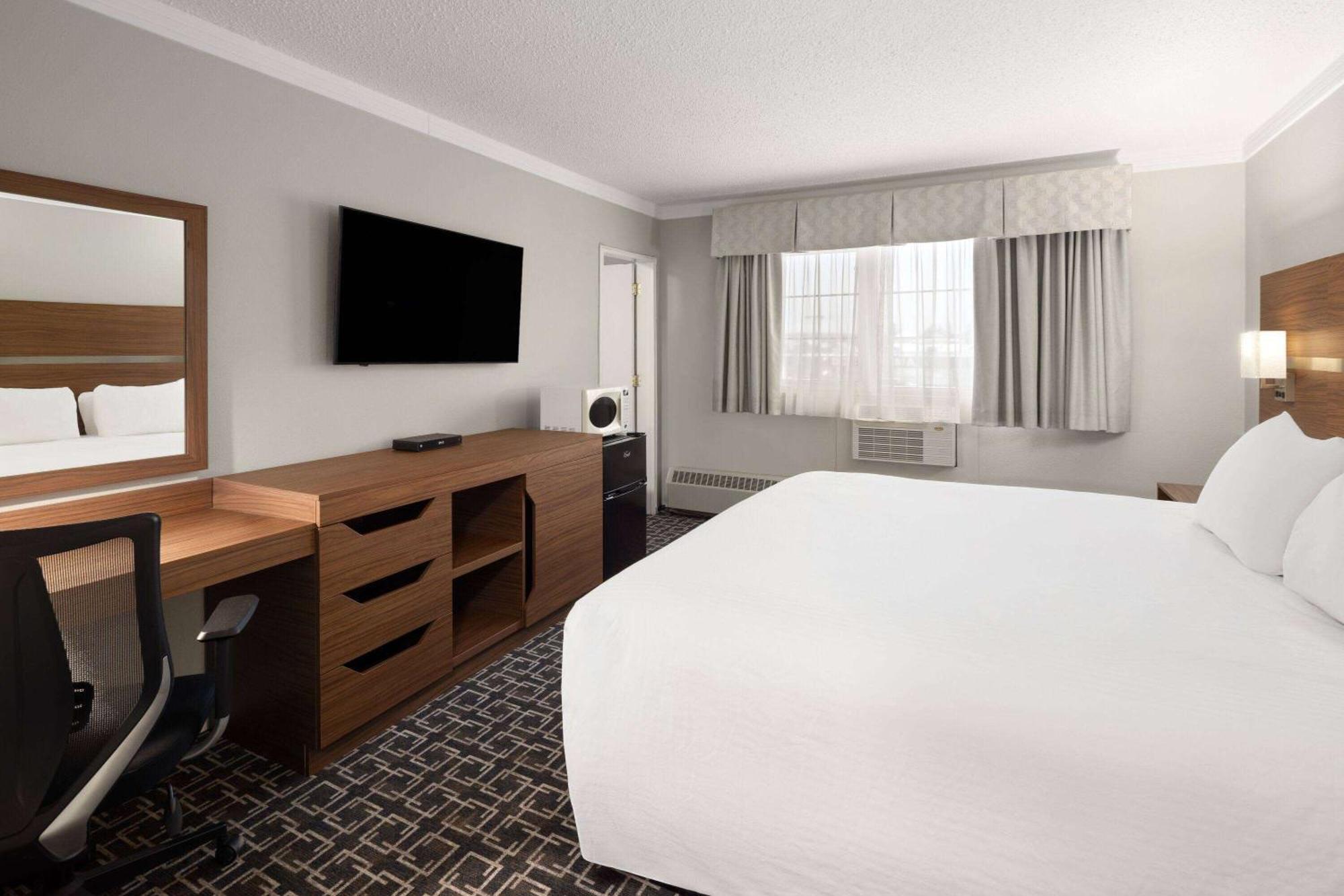 Hotel Baymont By Wyndham Edson Exteriér fotografie