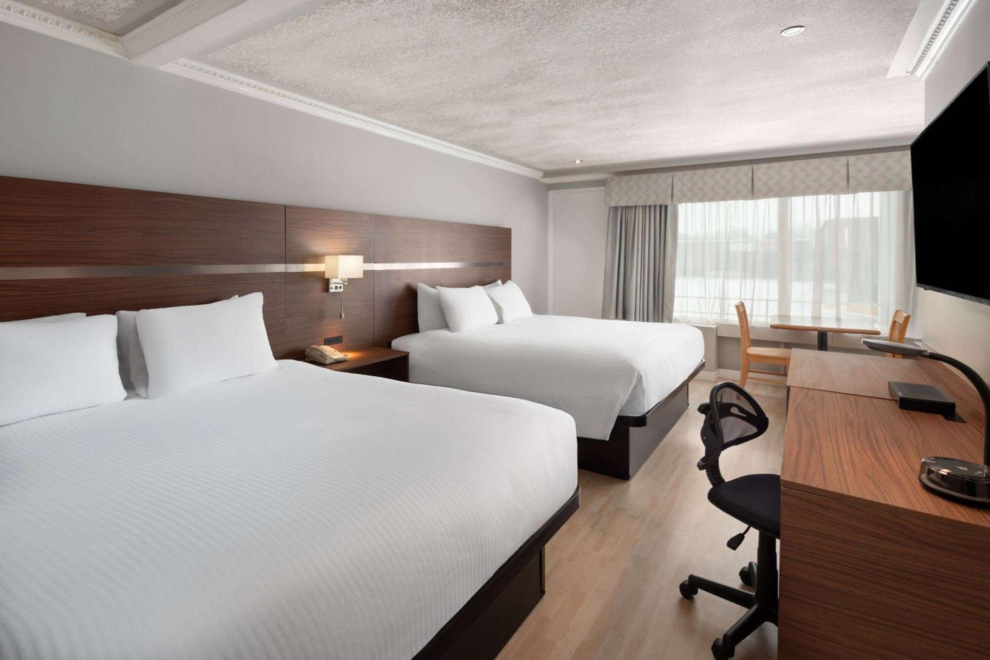 Hotel Baymont By Wyndham Edson Exteriér fotografie